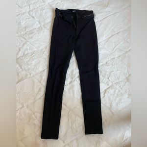 Black Hudson skinny jeans. Size 27. Stretchy.